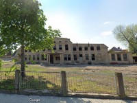 Hauptansicht von der Straße Hauptansicht von der Straße