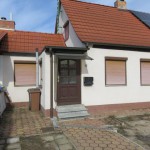Straßenansicht DHH mit Zugang Straßenansicht DHH mit Zugang